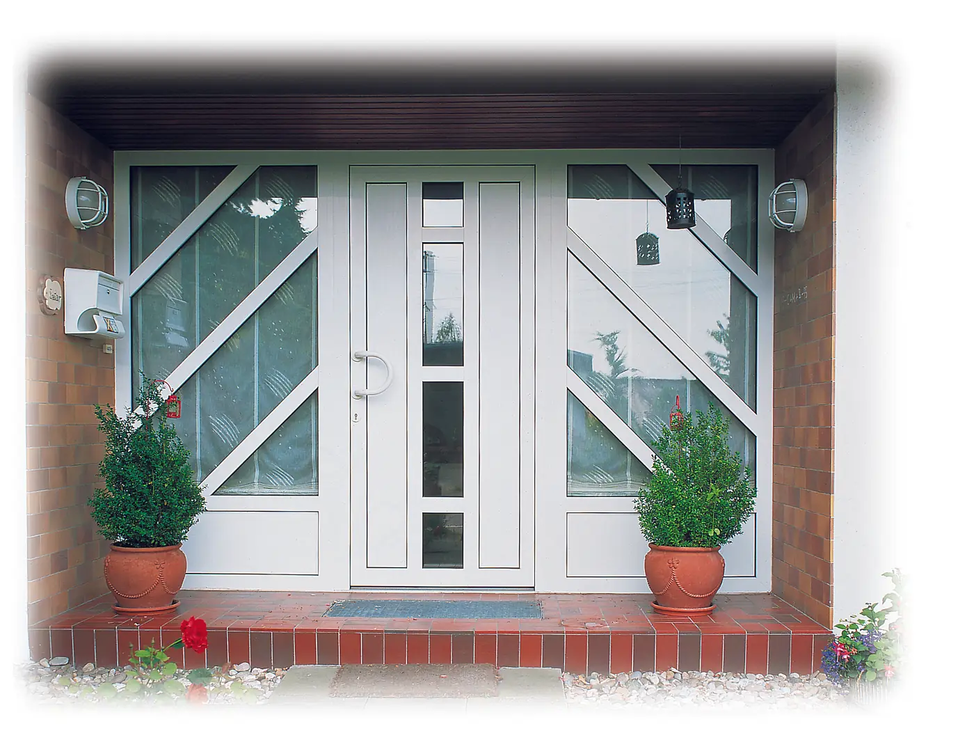 Puerta de entrada: panel decorativo con vidrio de seguridad